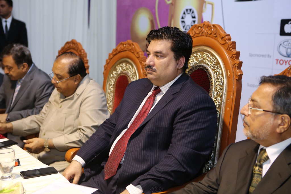  Khurram Dastgir Khan
